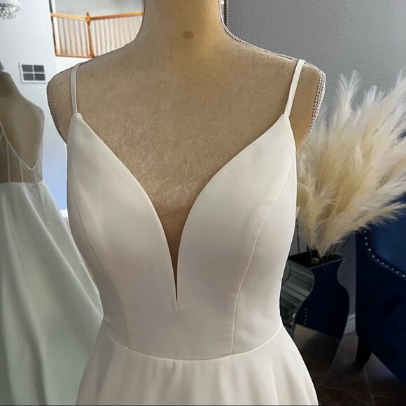ESSENSE OF AUSTRALIA WEDDING DRESS CLEAN DOVE SATIN BALLGOWN SHEER BACK SIZE 12 - Picture 12 of 16